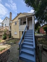 805 Pittsburgh St in Lower Burrell, PA - Building Photo