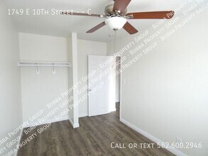 1749 E 10th St in Long Beach, CA - Foto de edificio - Building Photo
