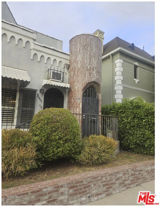 property at 6407 Orange St