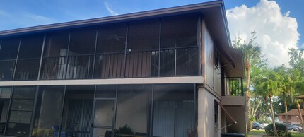 100 Sweetgum Woods Ct, Unit 8D in Deltona, FL - Building Photo - Building Photo