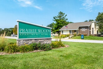 Prairie Woods Apartments in Des Moines, IA - Foto de edificio - Building Photo