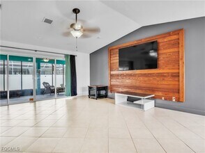 3859 SE 7th Pl in Cape Coral, FL - Building Photo - Building Photo