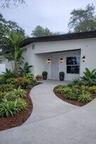 79 Patricia Ave in Dunedin, FL - Building Photo