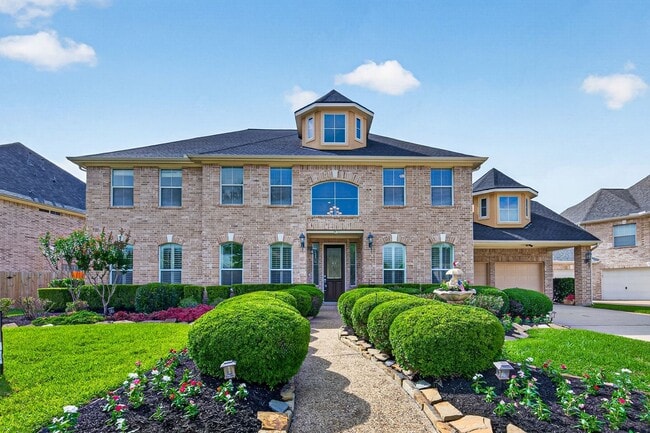 property at 2315 Vinemead Ct