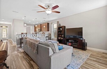 252 Schneider Dr in Fort Walton Beach, FL - Building Photo - Building Photo