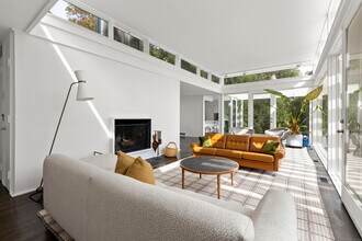 26 Chalburn Rd in Redding, CT - Building Photo - Building Photo