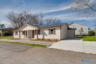 4104 Mc Vay St SW in Huntsville, AL - Building Photo - Building Photo