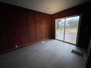 5002 Park Ave, Unit B in Forest Park, GA - Building Photo - Building Photo