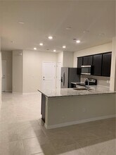 2559 Buena Vw Rd. in Kissimmee, FL - Foto de edificio - Building Photo