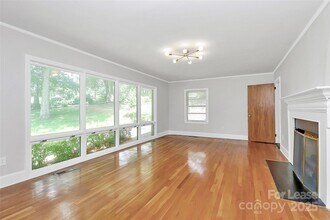 207 Oak Dr in Belmont, NC - Building Photo - Building Photo