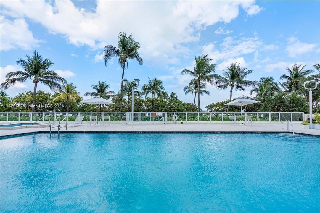 10185 Collins Ave, Unit 1510 in Bal Harbour, FL - Building Photo