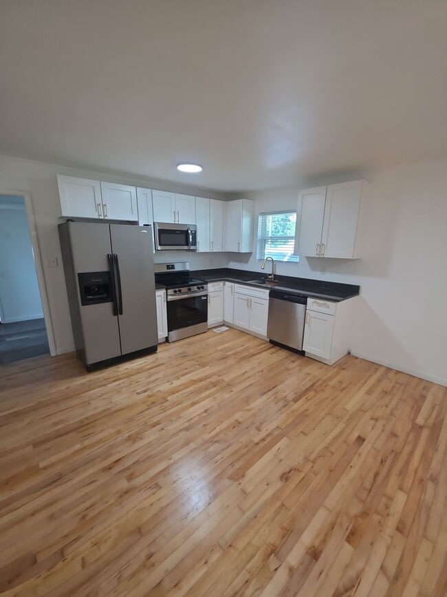 118 Stone Dr in Crossville, TN - Building Photo - Building Photo