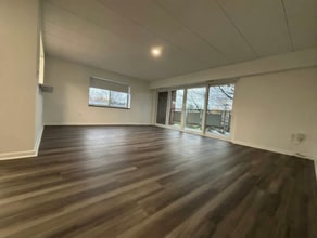 30 Hill Rd, Unit 202 in Belmont, MA - Foto de edificio - Building Photo