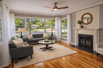 205 25th Ave NE in St. Petersburg, FL - Building Photo - Building Photo