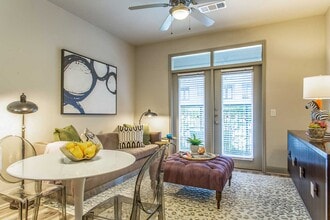 3800 San Felipe St in Houston, TX - Building Photo - Building Photo