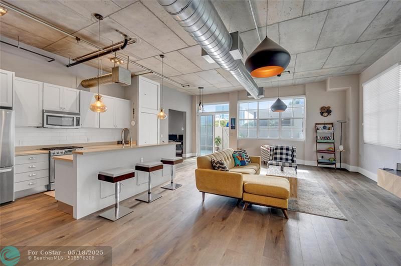 410 NW 1st Ave in Fort Lauderdale, FL - Building Photo