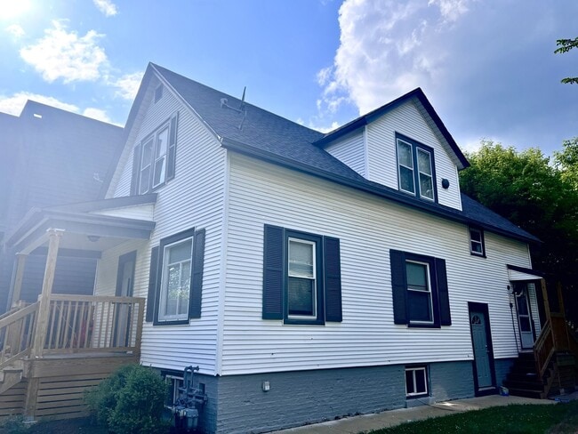 1511 Greenleaf St in Evanston, IL - Building Photo - Building Photo