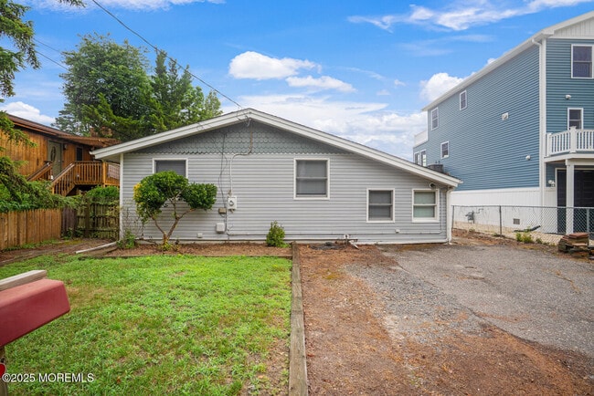 9 Admiral Dr in Tuckerton, NJ - Building Photo - Building Photo