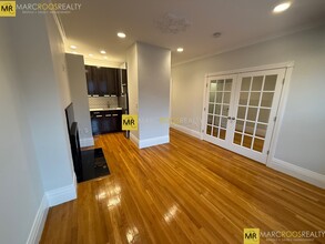 256 Newbury St, Unit 4 in Boston, MA - Building Photo - Building Photo