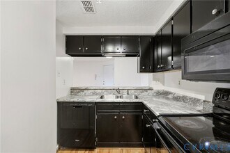 2440 Stembridge Ct in Richmond, VA - Building Photo - Building Photo