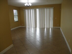 888 Pipers Cay Dr in West Palm Beach, FL - Building Photo - Building Photo