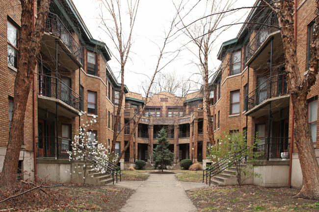 Walden Apartments in Louisville, KY - Building Photo - Building Photo