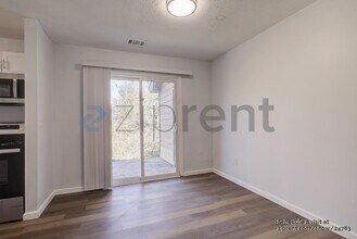 5290 Stonebush Terrace in Stone Mountain, GA - Building Photo - Building Photo