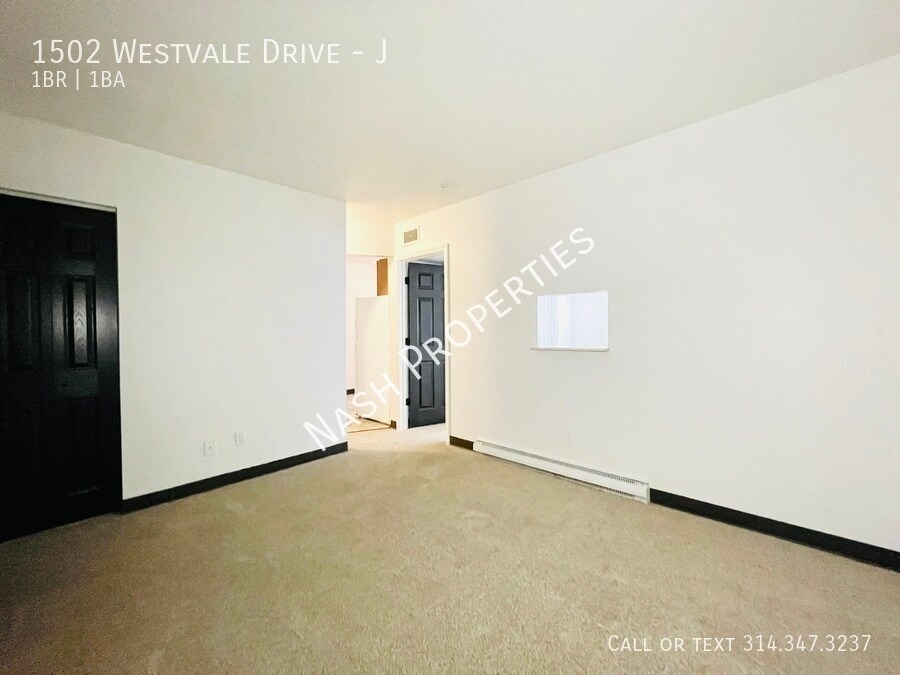 1502 Westvale Dr-Unit -J in Festus, MO - Building Photo