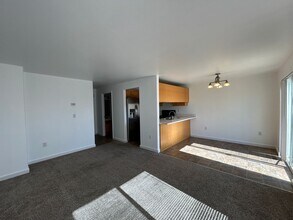 1127 SW 27th St in Redmond, OR - Building Photo - Building Photo