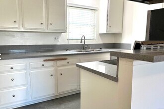 6615 Pacific Ave in Playa Del Rey, CA - Building Photo - Building Photo