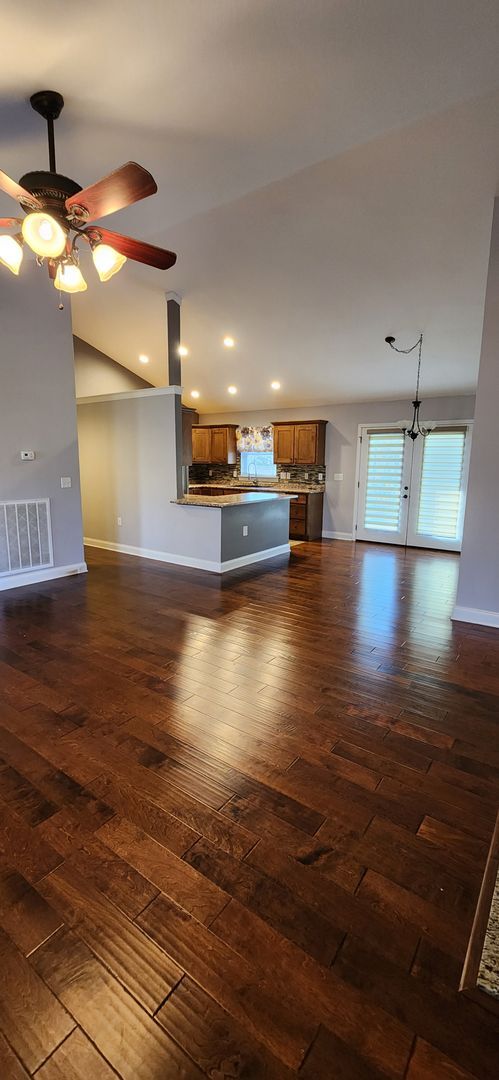 114 Camelot Ln in Crossville, TN - Building Photo - Building Photo