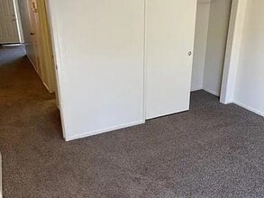 3025 W Pontiac Way in Fresno, CA - Building Photo - Building Photo