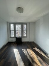 61 W 49th St, Unit 2 in Bayonne, NJ - Building Photo - Building Photo