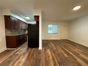 110 NE 19th Ave in Deerfield Beach, FL - Building Photo - Building Photo