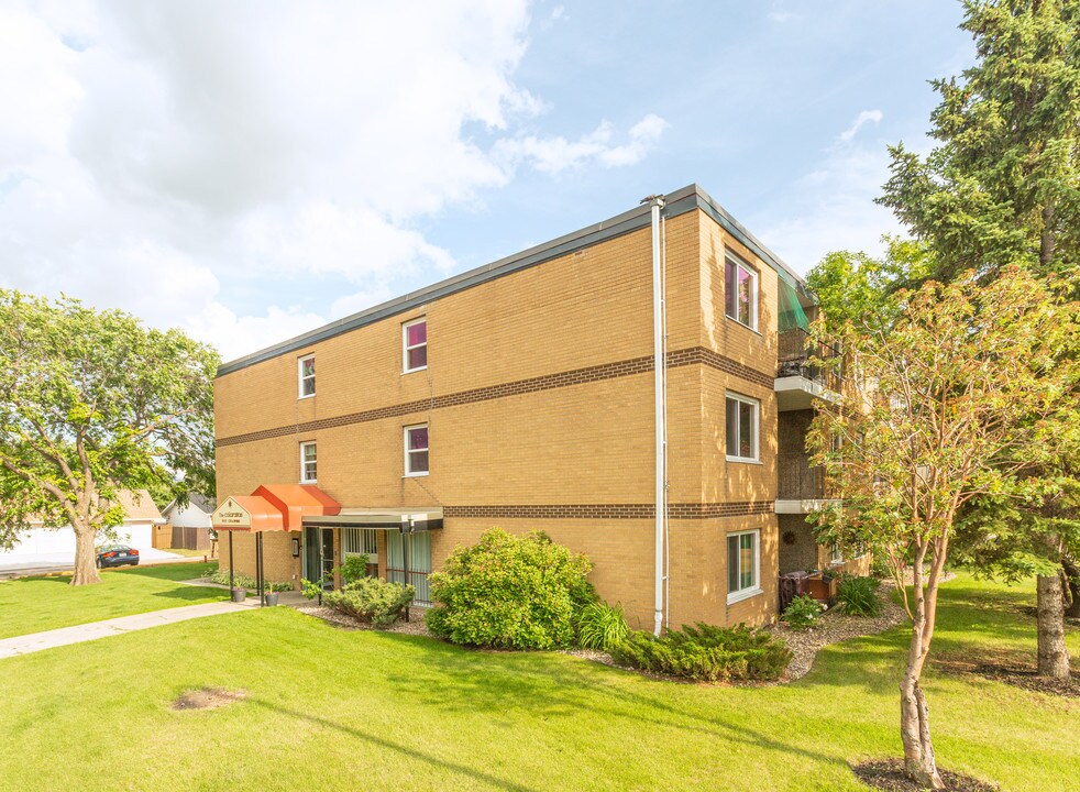 The Columbus Apartments - 14 Units in Edmonton, AB - Building Photo