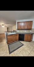 8002 Sesame St in Baytown, TX - Building Photo - Building Photo
