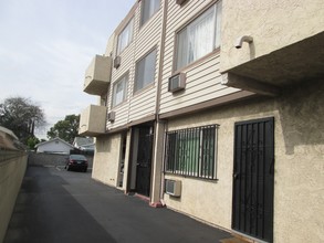 931 S Atlantic Blvd in Alhambra, CA - Building Photo - Building Photo