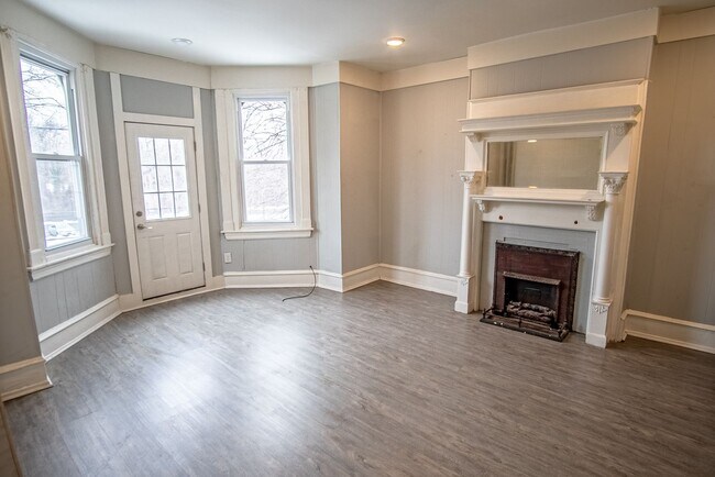 3864 W Girard Ave in Philadelphia, PA - Building Photo - Building Photo