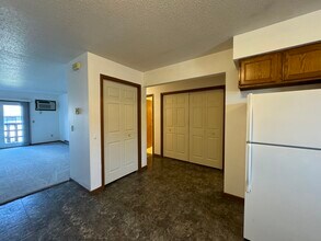 2318 Meadow Ln, Unit #4 in Eau Claire, WI - Building Photo - Building Photo