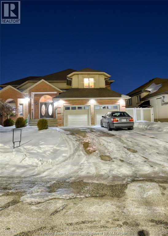 135 WINCLARE Dr in Windsor, ON - Building Photo - Building Photo