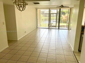 2941 SW 87th Ave in Davie, FL - Building Photo - Building Photo