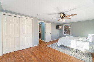 240 Heather Glen Ln in Groton, CT - Building Photo - Building Photo
