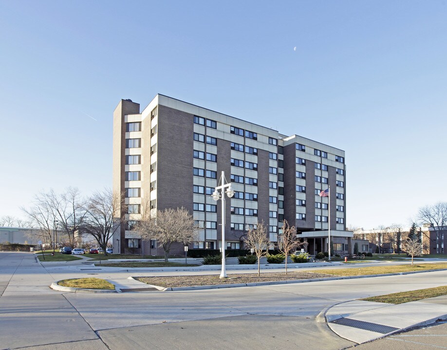 Leisure Manor II in St. Clair Shores, MI - Foto de edificio