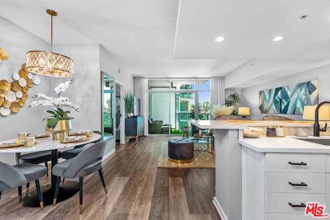 property at 13700 Marina Pointe Dr