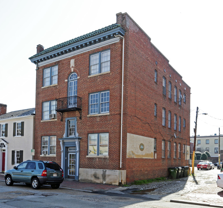 111 N Foushee St in Richmond, VA - Foto de edificio