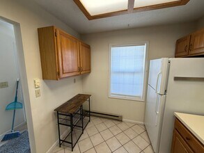 62 Hayes Ave in South Burlington, VT - Building Photo - Building Photo