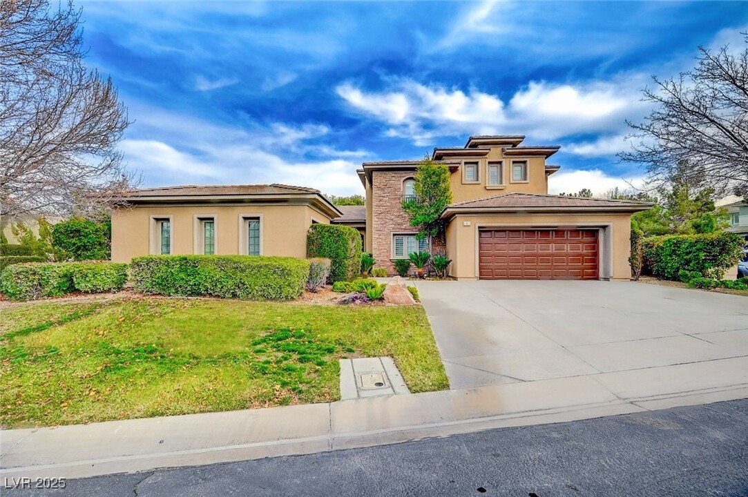 6 Holly Tree Ct in Henderson, NV - Building Photo