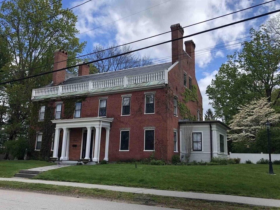 11 Chestnut St in Exeter, NH - Foto de edificio