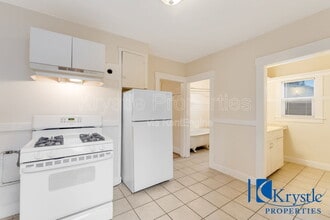 1117 Sutter St in Vallejo, CA - Foto de edificio - Building Photo