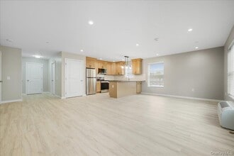 71 N Main St in Freeport, NY - Building Photo - Building Photo